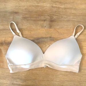Victoria’s Secret PINK Wireless Push Up Bra